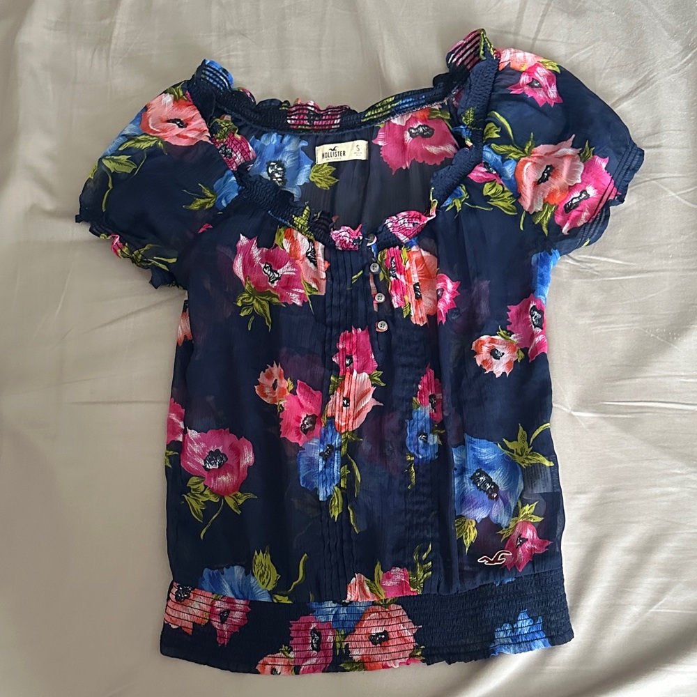 Hollister Floral Short Sleeve Blouse